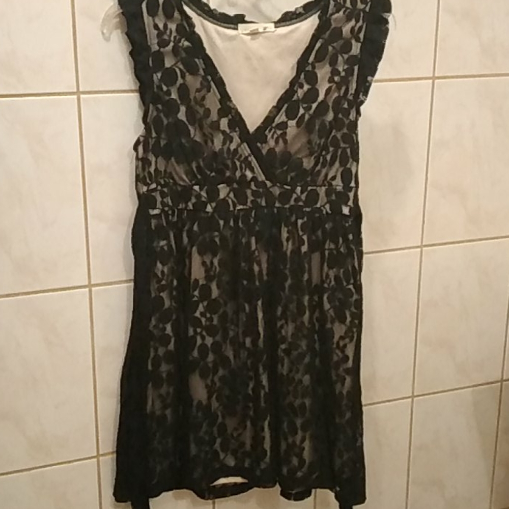 Black lace short dress
